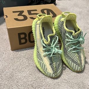 Yeezy Boost 350 V2
